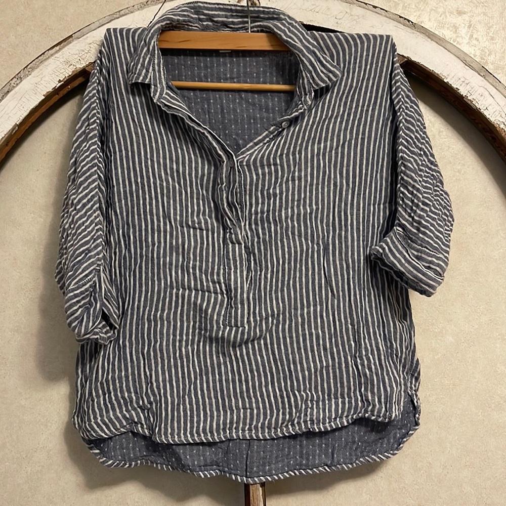Beach lunch lounge top